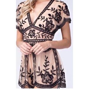 Entourage nude and black romper